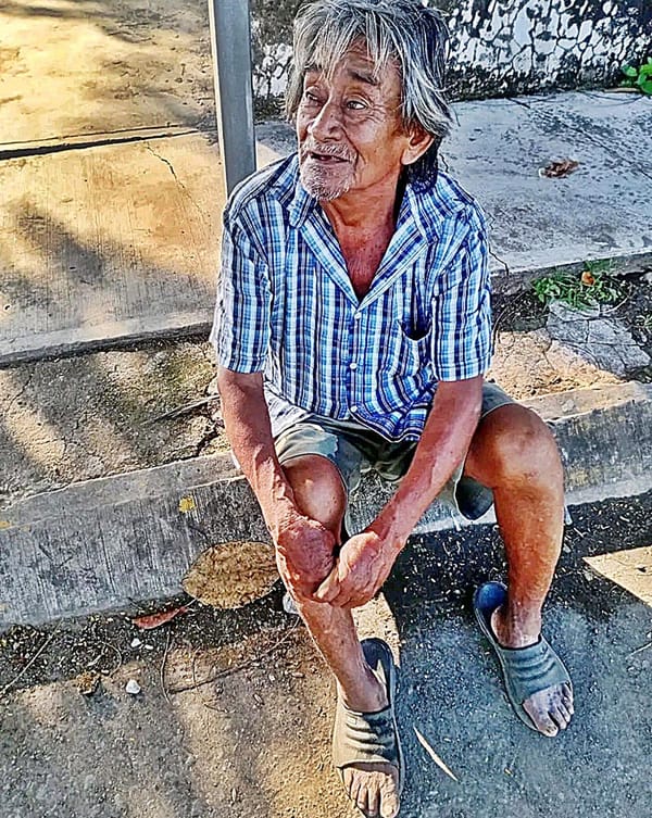 ¡ABUELITO SE PERDIÓ POR ANDAR DE PARRANDERO!