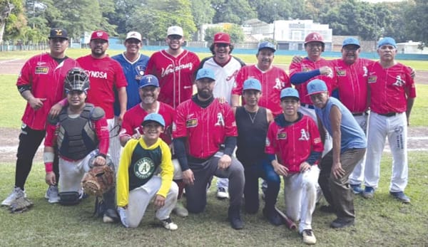 ¡JORNADA EN LA LIGA SABATINA DE BÉISBOL!