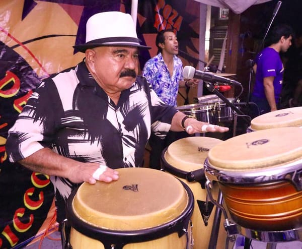 ¡CON BAILONGOS QUIEREN AYUDAR A LOS DAMNIFICADOS DEL NORTE! - *El mismo Alor, toca los timbales