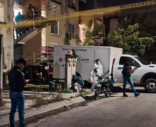 ¡MATO A SU MAMÁ! - SALIO DEL ANEXO Y LLEGO A LA CASA DE SU PROGENITORA PARA ATACARLA A PUÑALADAS