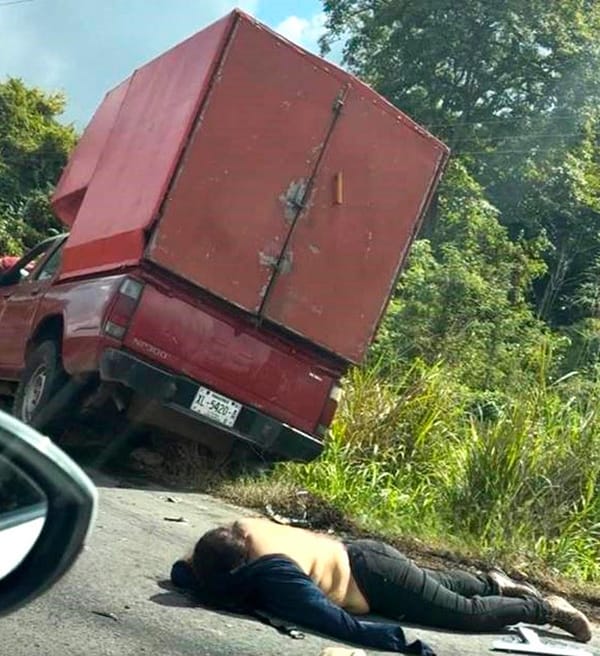 ¡DOS MUERTOS EN TRÁGICO CHOQUE EN CHACALTIANGUIS!