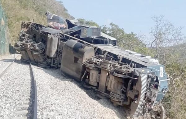 ¡INICIA FGR INVESTIGACIÓN POR DESCARRILAMIENTO DE TREN!