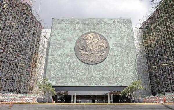 ¡LOS DIPUTADOS DESTINAN MÁS DE 30 MILLONES PARA DARLE UNA MANOTA DE GATO A SAN LÁZARO!