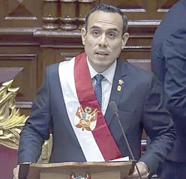 ¡PRESIDENTE DE PERÚ BUSCA EVITAR ENTRADA DE INMIGRANTES!