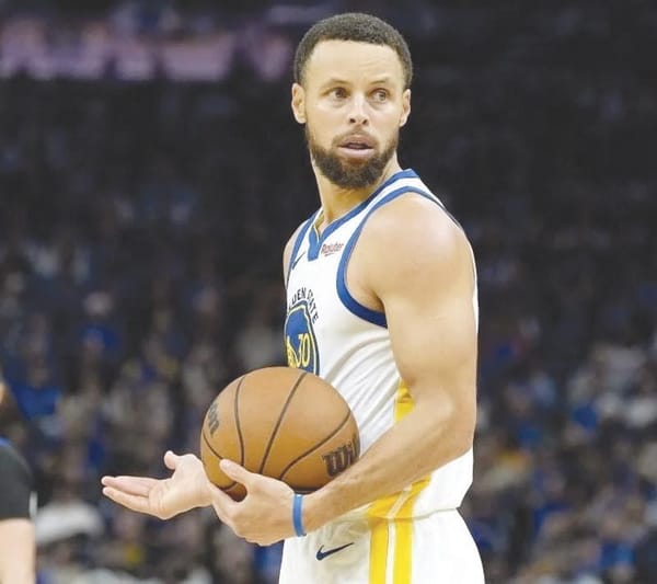 ¡COMANDAN CURRY Y BUTLER TRIUNFO DE WARRIORS!