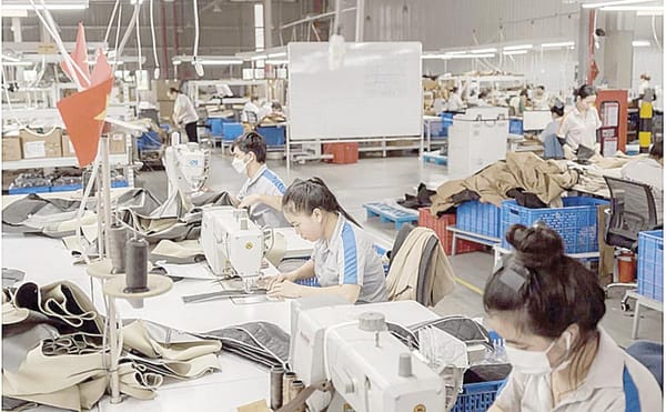 ¡LA ECONOMÍA GLOBAL SE ENFRENTA A UN FUTURO PRÓXIMO LLENO DE INCERTIDUMBRES Y TENSIONES!