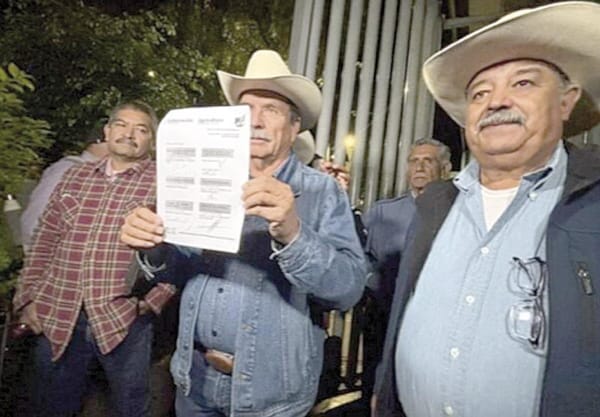 ¡FRENAN CAMPESINOS BLOQUEOS!