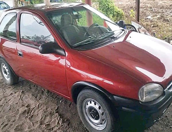 ¡ROBAN COCHE AFUERA DEL IMSS DE CUAUHTÉMOC!