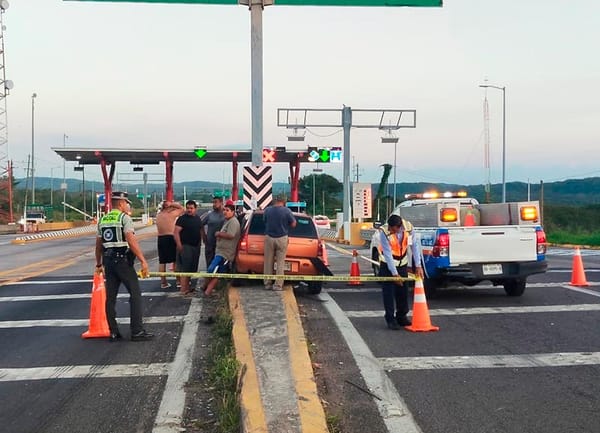 ¡TRAGEDIA EN LA CARRETERA!