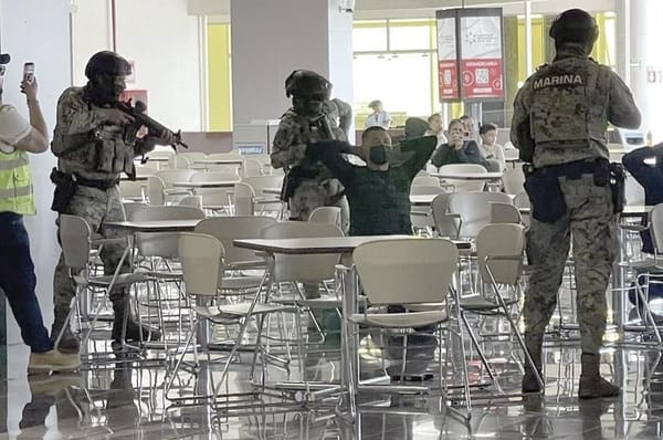 ¡SIMULAN ATAQUE ARMADO CON TOMA DE REHENES EN AEROPUERTO DE TOLUCA!