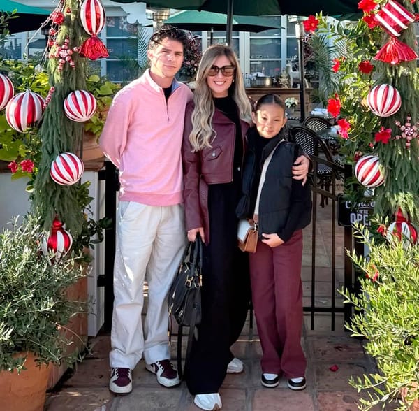 ALINA FERNÁNDEZ CELEBRA RODEADA DE AMOR