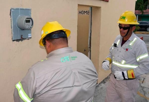 ¡DESENCHUFAN AL PALACIO DE PURGA! - *Por un adeudo heredado de la administración saliente