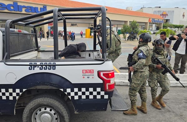 ¡PRISIÓN PREVENTIVA CONTRA ROBA-BANCOS CAPTURADO EN PLAZA CRISTAL!