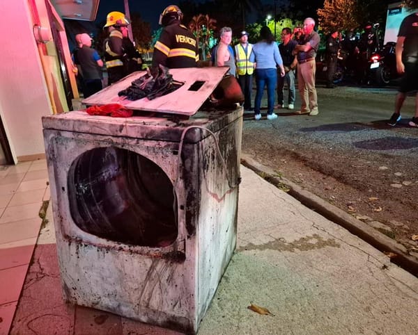 ¡SE CHAMUSCÓ LA LAVADORA!