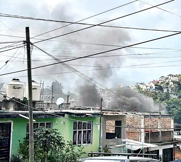¡SE CHAMUSCÓ VIVIENDA POR COLCHÓN EN LLAMAS!