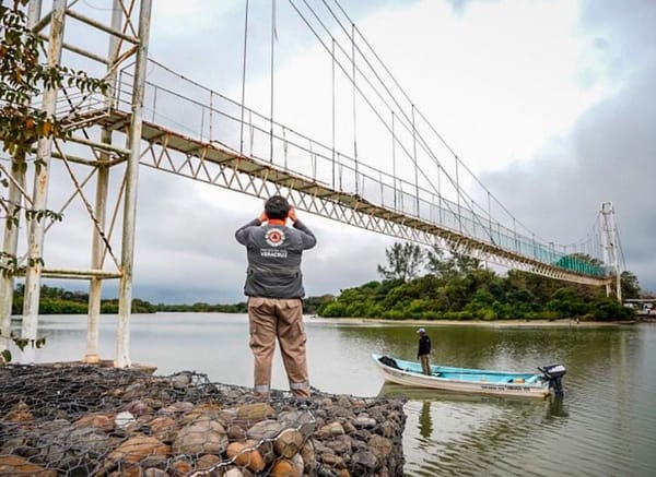 ¡CLAUSURAN PUENTE EN TAMIAHUA! - *Tuvo un costo de ocho mdp