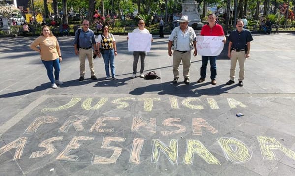 ¡PROTESTAN PERIODISTAS DE CÓRDOBA POR ASESINATO DE CARLOS CASTRO!
