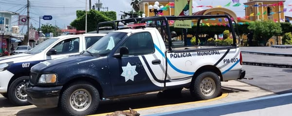 ¡PRIVAN DE LA LIBERTAD A POLICÍA MUNICIPAL DE CATEMACO!