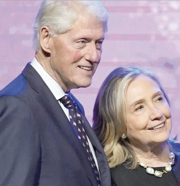 ¡APRUEBAN EL PROCESO CONTRA LOS CLINTON POR CASO JEFFREY EPSTEIN!