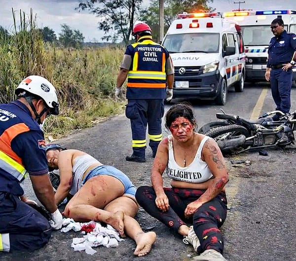 ¡DOS MUJERES HERIDAS AL DERRAPAR EN SU 'MORTALIKA'!