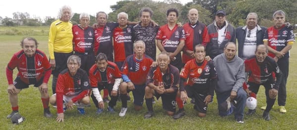 ¡ROJINEGROS DEL ATLAS LISTOS PARA LA CATEGORÍA 65 Y MÁS!