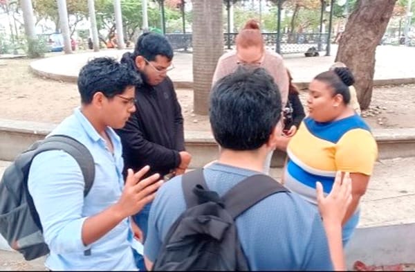 ¡LE PONEN FALTA A LOS THERIAN!