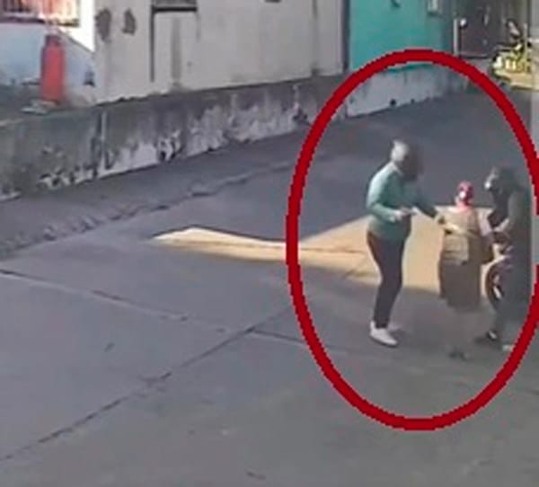 ¡INDIGNACIÓN! - *Plaga de delincuentes en Veracruz, asaltan mujer de la tercera edad en Hacienda Sotavento