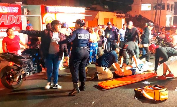 ¡CHOQUE MORTAL DE MOTOS EN ALVARADO!