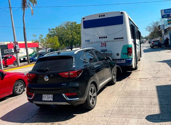 ¡SE DAN UN "LLEGUESITO"!