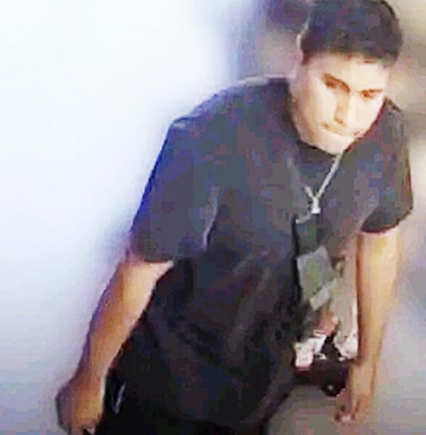 ¡RATERO AGRESIVO TRAE CUCHILLO Y GOLPEA A SUS VÍCTIMAS!