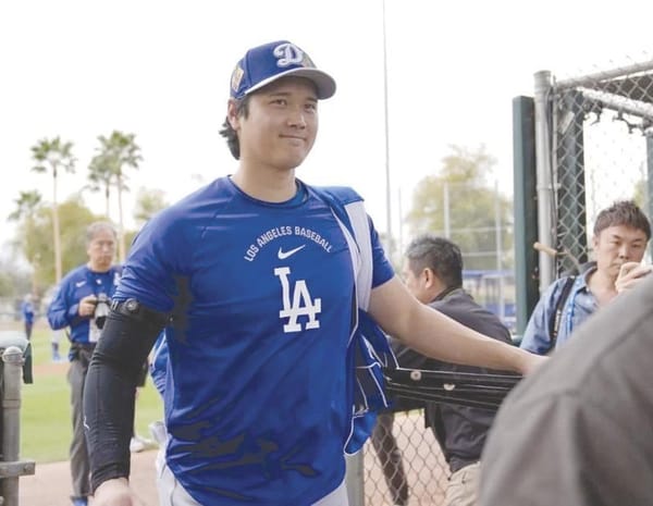 ¡UNA HISTORIA LLAMADA BÉISBOL! | LUTO EN EL BÉISBOL - El “Guape” no sólo bateaba, esculpía su destino con una navaja en la mano afinando sus bats como quien talla una obra de arte, y así fue su carrera: fina, precisa, eterna; nacido en Guaymas…