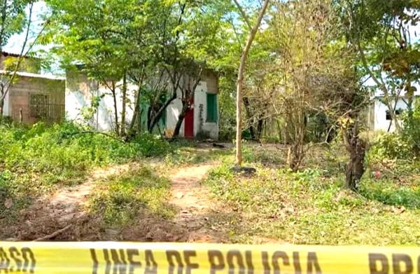 ¡EXTRAEN SIETE CUERPOS DE FOSA CLANDESTINA DE JÁLTIPAN!