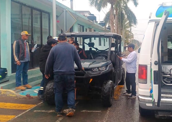 ¡TURISTA POBLANO VOLCÓ EN UNA RAIZER EN LAS DUNAS DE CHACHALACAS!
