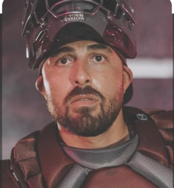 ¡UNA HISTORIA LLAMADA BÉISBOL! | ALÍ SOLÍS SE PONE EL PLUMAJE DEL GLORIOSO - Tal y como se los adelanté, uno de los receptores mexicanos con mejor liderazgo y efectividad en la actualidad, llega al puerto. Alí Solís, se vestirá de Glorioso en la…