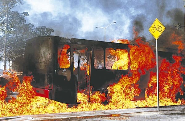 ¡LO ORDENÓ TRUMP! - CALLADITOS, PERO...