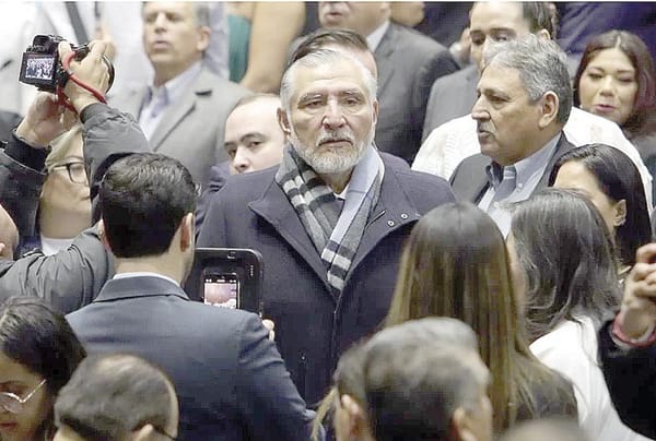 ¡Y... RENUNCIA ADÁN AUGUSTO! - CHA CHA CHAAAANNN...