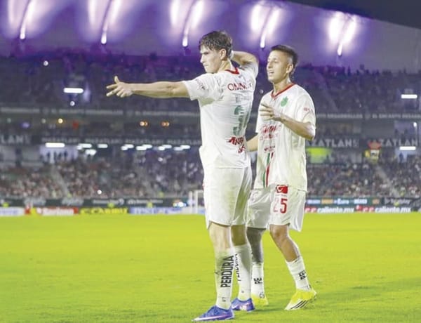 ¡CHIVAS MANTIENE SU PASO PERFECTO!