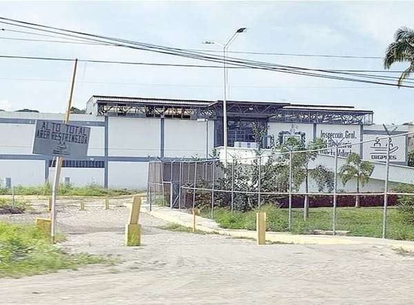 ¡FUERON 23 REOS LOS QUE ESCAPARON!