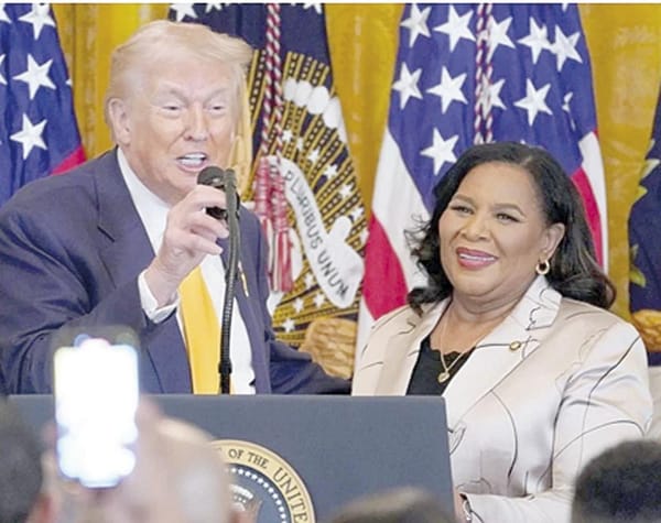 ¡TRUMP ORGANIZA UNA RECEPCIÓN CON MOTIVO DEL MES DE LA HISTORIA NEGRA!