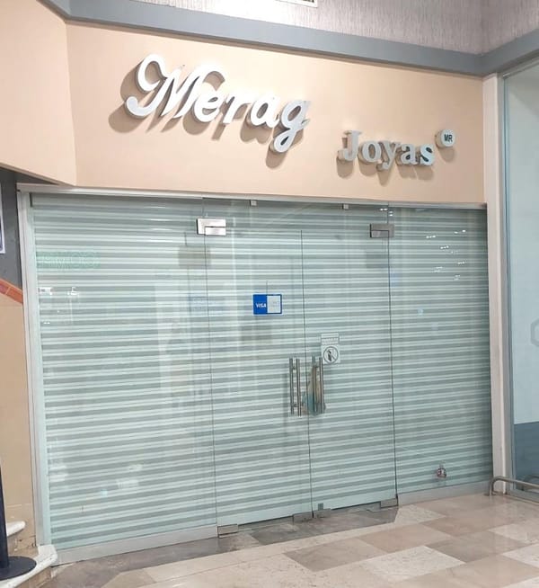 ¡‘RATAS’ SAQUEAN JOYERÍA MERAG EN PLAZA CRISTAL!