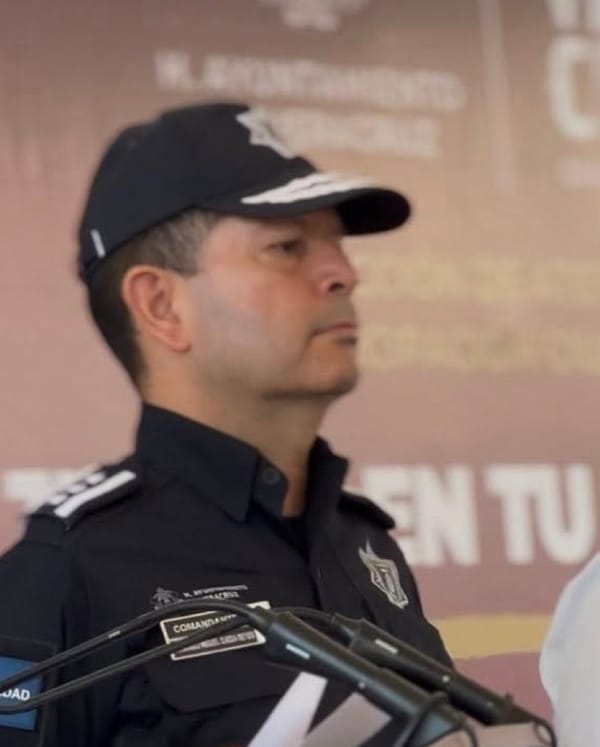 ¡LE PONEN UNA PISTOLA EN EL PECHO PARA ASALTAR A CUENTAHABIENTE!