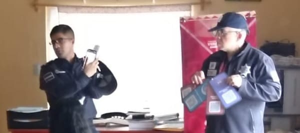 ¡CIVILES SOMETEN A ASALTANTE CUANDO ARRASTRABA A UNA MUJER!