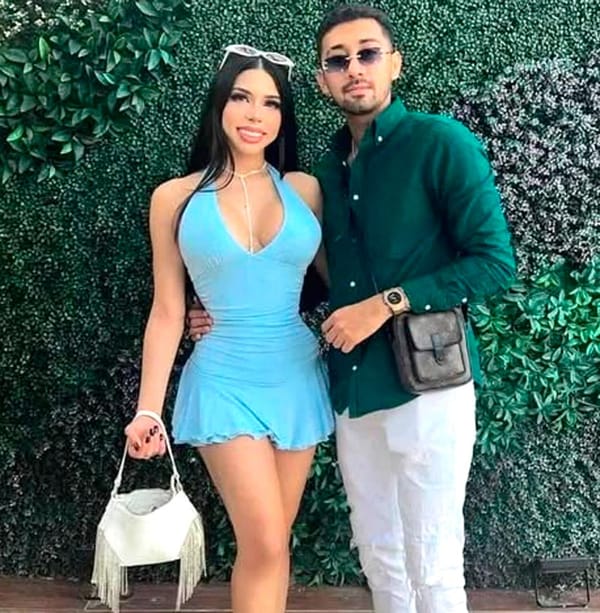 ¡“LO TAPAN CON UNA CARTULINA”!