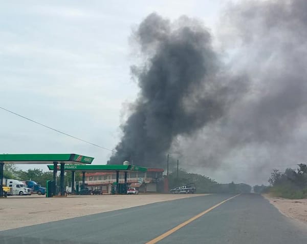 ¡SE CHAMUSCÓ EL BAR 'LA ESCONDIDA' EN JÁLTIPAN!
