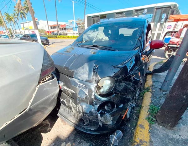 ¡CARAMBOLAZO DE 5 VEHÍCULOS!