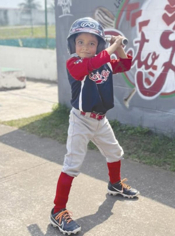 ¡CARLOS PRIETO QUIERE SER BEISBOLISTA!