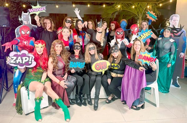 ANGÉLICA VÁZQUEZ CELEBRÓ SU CUMPLEAÑOS AL ESTILO DE SÚPER HÉROES Y VILLANAS