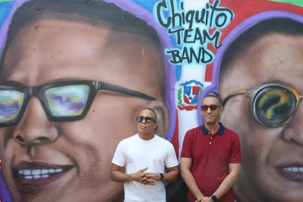 ¡LE PONEN MURAL A CHIQUITO TEAM BAND!