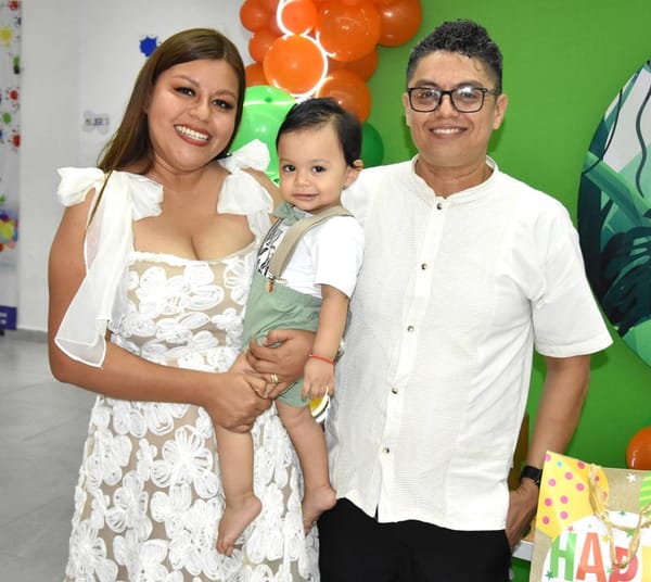 AL ESTILO DEL "REY LEÓN" JORGE CELEBRÓ SU PRIMER AÑITO