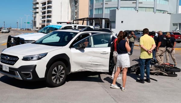 ¡CAMIONETÓN LE PEGA A REPARTIDOR DE RAPPI EN COSTA DE ORO!
